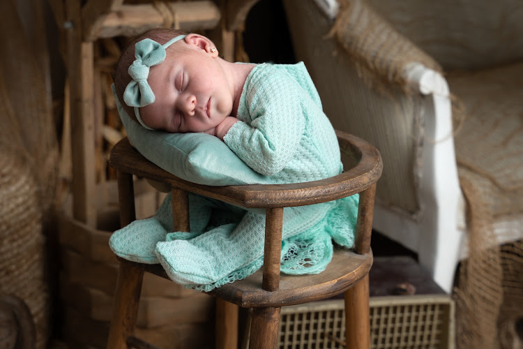 ELPEZMARIPOSA/ Fotógrafo newborn-recién nacido, comunión,infantil, bebés,retrato/ smashcake/familia — Estudio de fotografía